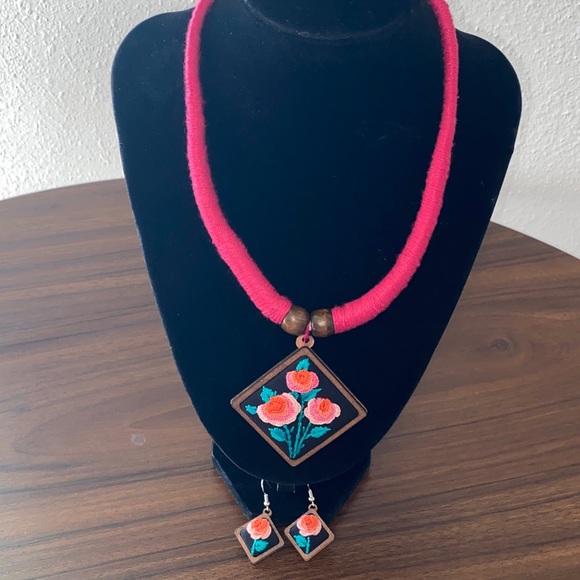 Handcrafted Floral Pendant Necklace and Earring Set - Picture 8 of 14